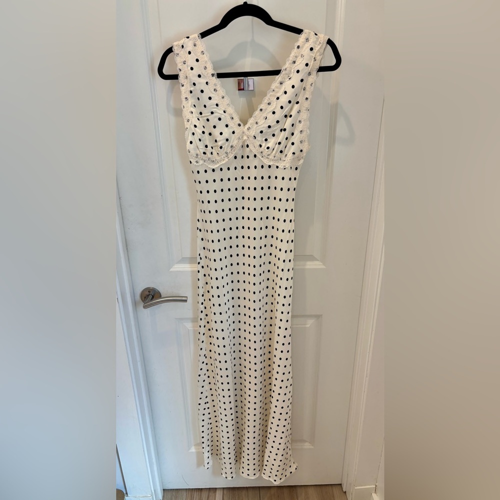 NWT Jessica Simpson Elegant Polka Dot satin and lace Maxi Dress - L